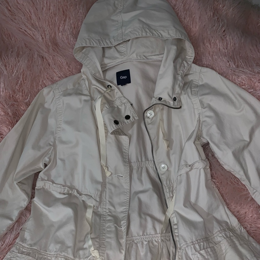 Gap Coat - image 1